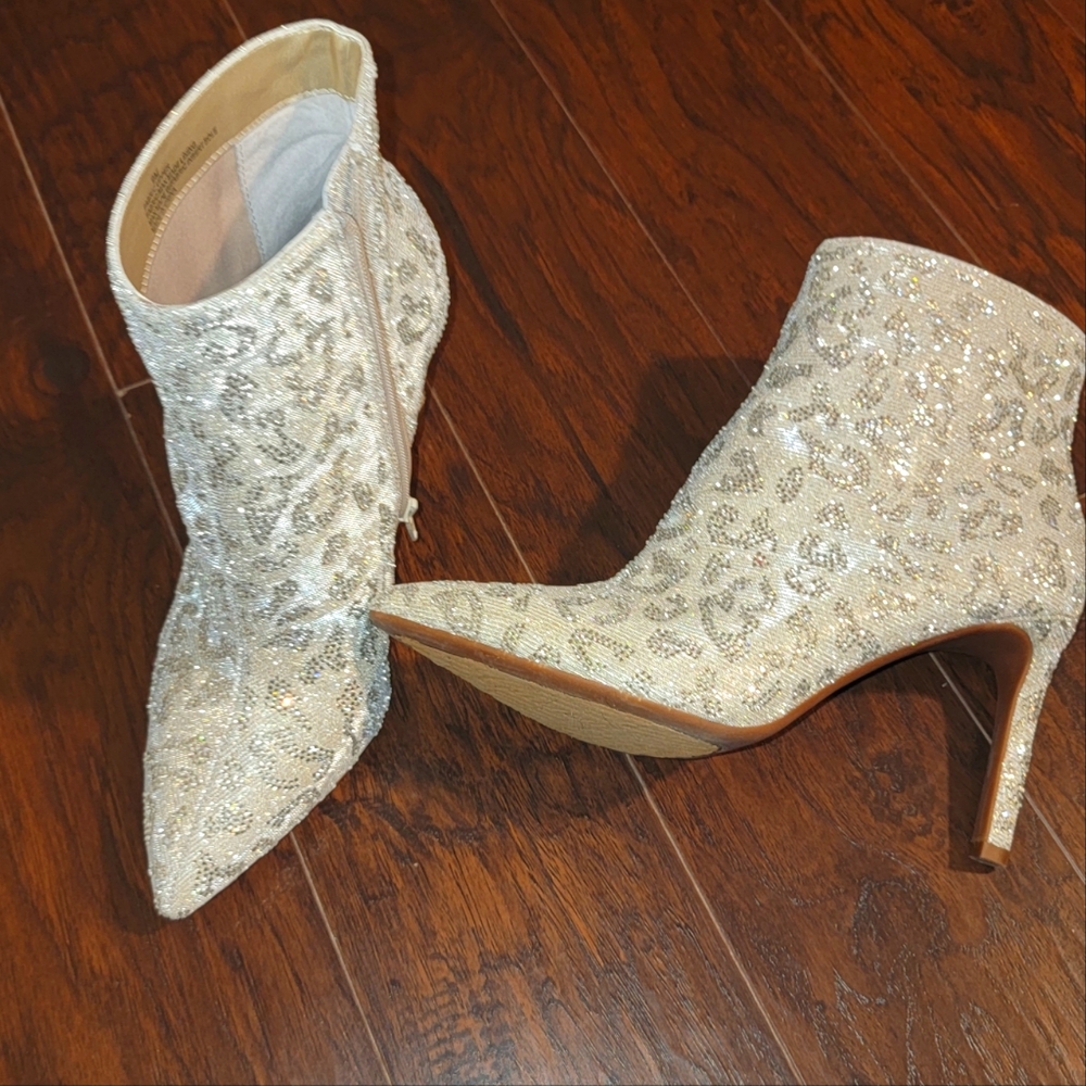 Leopard print booties size 9